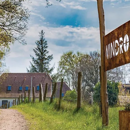 Six-bedroom Holiday In Ummanz